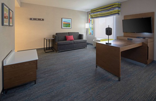 Visalia Hotel | Hampton Inn Visalia