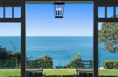 Mairangi Bay House | Hampton on View, Luxury Clifftop in Campbells Bay
