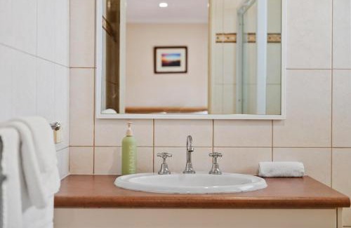 South Fremantle House | Hampton Retreat - South Fremantle Escape