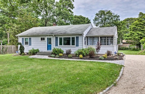Hampton Bays House | Hamptons Bay Home on Shinnecock Bay with Yard!