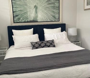 Central Mudgee House | Hamptons House Mudgee -Lux Stays