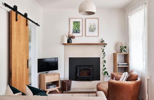 Hepburn Springs House | Hana House