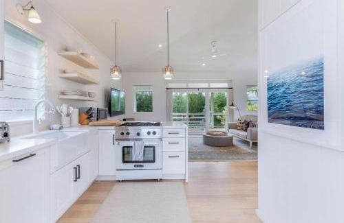 Hanalei House | Hanalei Beachfront Cottage home