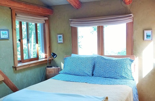 Littleton Cottage | Hand crafted hilltop cottage