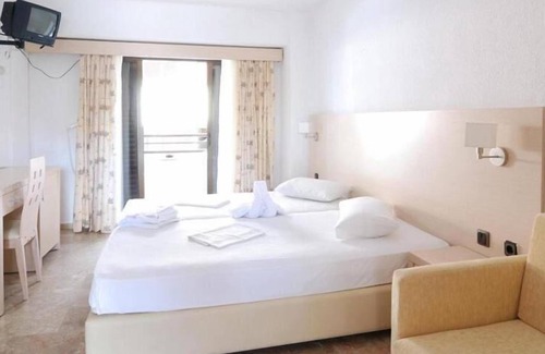 Haniotis Hotel | Hanioti Grand Victoria
