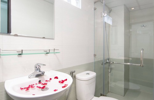 Hang Buom Hotel | Hanoi Golden Hotel