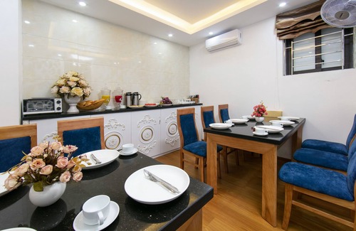 Hang Buom Hotel | Hanoi Golden Hotel