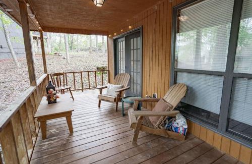 Blairsville House | Hansel - Spacious Cabin - Views - Greenery - Deck