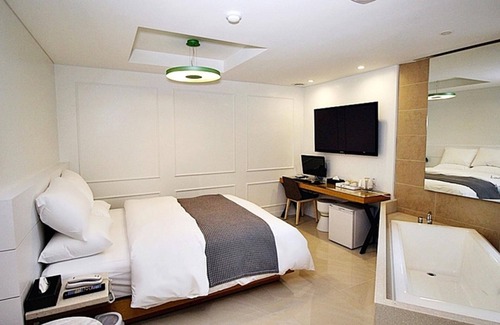 Hapjeong-dong Hotel | Hapjeong Circle Hotel