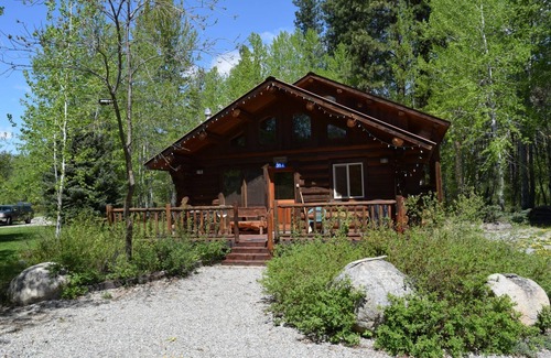 Winthrop Cabin | Happy Cabin: Two Bedroom