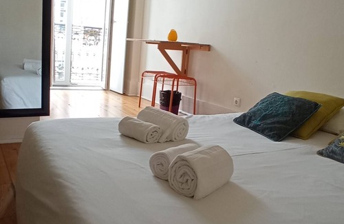 Encarnacao House | Happy @ Chiado
