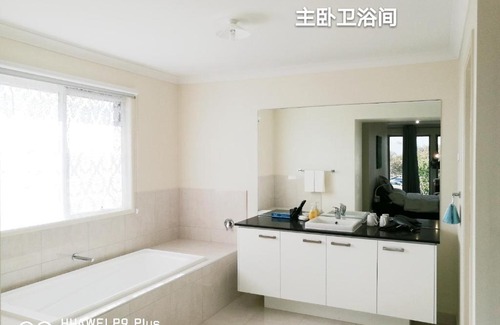 Point Cook Villa | Happy Cozy House
