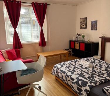 Tulse Hill House | Happy Homestay London