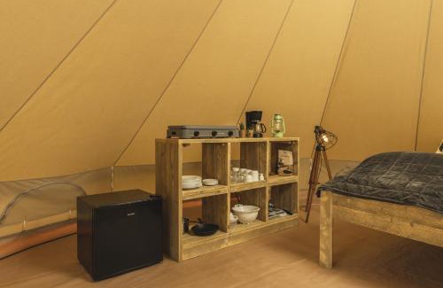 Zuna House | Happy in the meadow tent with private sanitary facilities 2 pers.