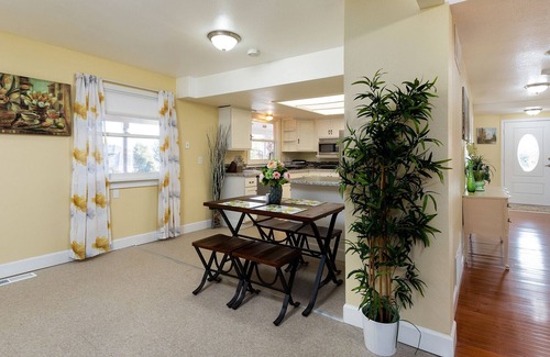 Happy Valley House | Happy Valley Bright Urban House With Wifi Preview listing