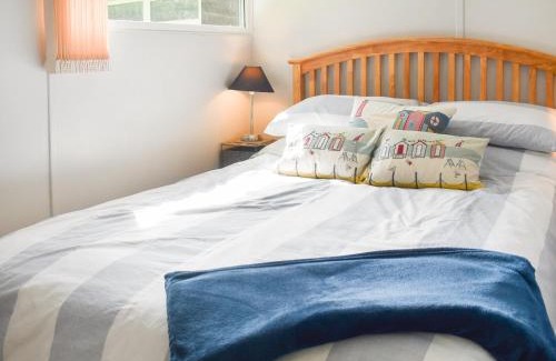 Cromer House | Happy Valley Chalet