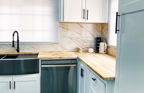 Calivigny House | Harbor Haven Luxury Retreat II - VEHICLE INCLUDED