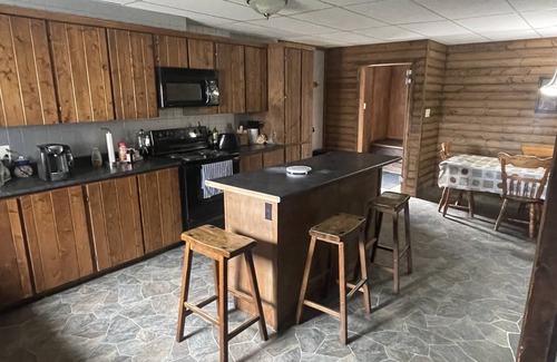 St. Anthony Hostel | Harbour Hutch