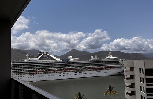 Cairns Central Business District Apartment | Harbour Lights Apartment