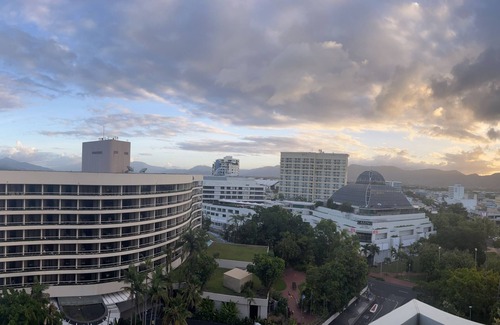 Cairns Central Business District Apartment | Harbour Lights Apartment