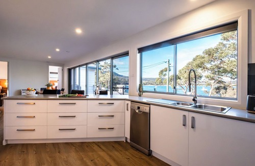 Coles Bay House | Harbour Master