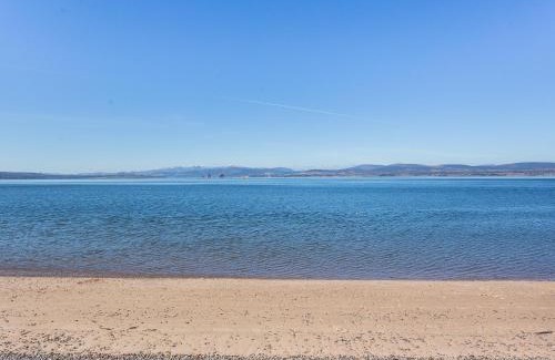 Cromarty Apartment | Harbour View