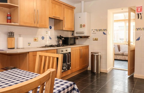 Buckie Cottage | HARBOUR VIEW, pet friendly, character holiday cottage in Findochty