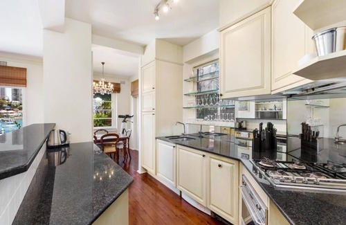 Double Bay Apartment | Harbourfront apartment with stunning views
