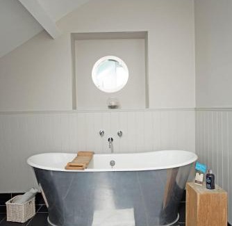 Aberaeron Hotel | Harbourmaster Hotel