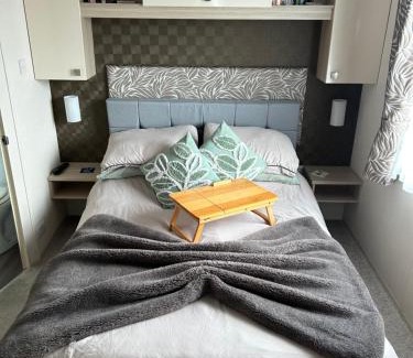 Patrington Haven House | Hares Haven pet friendly sleeps 6