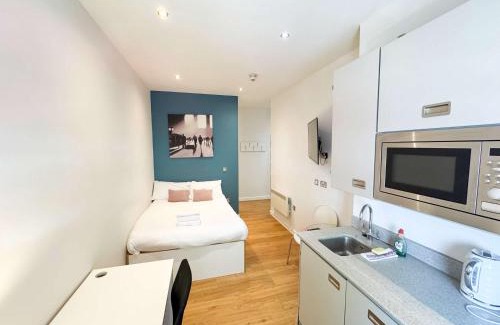 Bristol Floating Harbour Apartment | Harford House Studios 15 - Hopewell