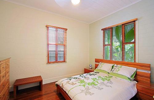 Byron Bay House | Harkaway - charming cottage in central Byron Bay