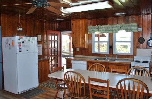 Holden Beach House | Harley's Better Half