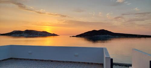 Kimolos House | Harmonia Beach House