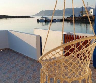 Kimolos House | Harmonia Beach House