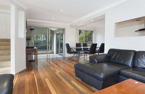 Bateau Bay House | Harmony House - Bateau Bay, NSW