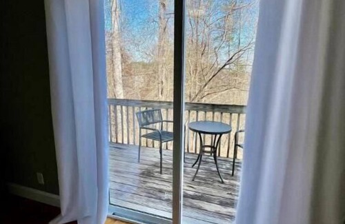 Mill Spring House | Harmony House-Near TIEC & Vineyards,Pool Table,Fire Pit,Sleeps 8,Mountain Views
