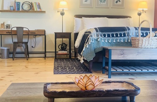 Gardiner Apartment | Harmony Studio at Stone Wave Yoga