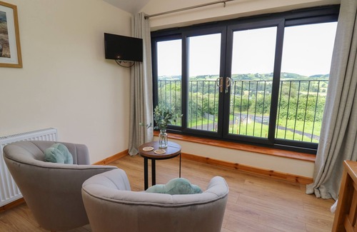 Presteigne Cottage | HARP MEADOW, family friendly, with hot tub in Presteigne