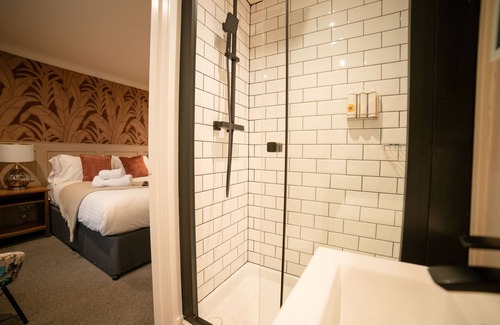 Lower Swanwick Hotel | Harper's Steakhouse with Rooms, Southampton Swanwick Marina
