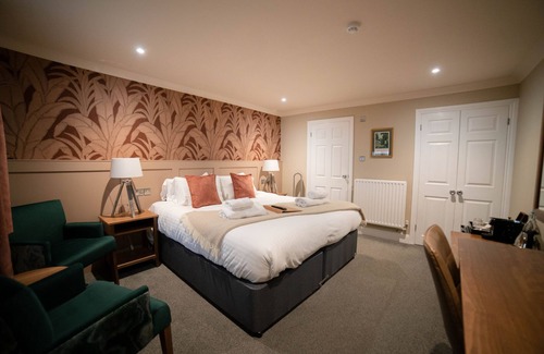 Lower Swanwick Hotel | Harper's Steakhouse with Rooms, Southampton Swanwick Marina