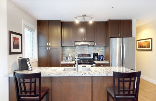 Harrison Hot Springs Apartment | Harrison Lake View Suites