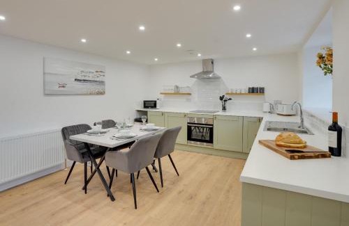 Tweedmouth House | Harrow Bank Cottage Family and Pet Friendly Coastal Escape in Tweedmouth