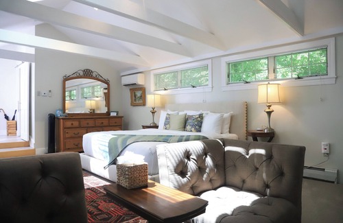 Camden Hotel | Hartstone Inn