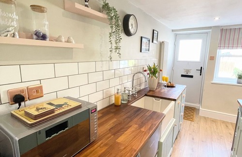 King's Lynn House | Harvest Cottage - 2 bed (double + twin) - Large detached private garden