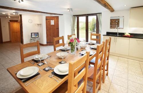Honiton House | Harvest Moon