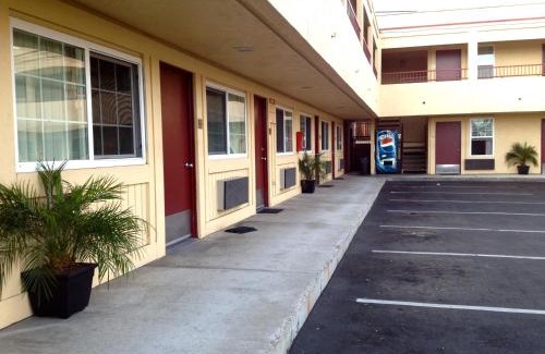 College East Hotel | Harvey's Motel SDSU La Mesa San Diego