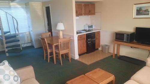 Harwich Port Hotel | Harwichport Resort Club