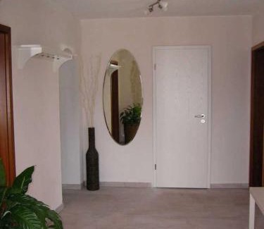 Momlingen Apartment | Haus Ellbogen