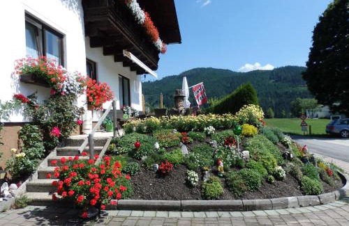 Neuberg House | Haus Ratgeb